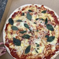 Vegan pizza at Pizza Letna in Prague