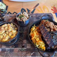 vegan bbq platter at Yemanja Woodfired Grill in Oranjestad