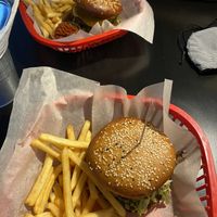 Chilli Beyond Burger and US beyond Burger  at Belzepub in Prague