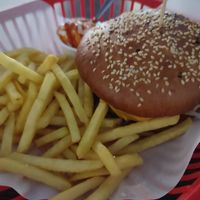 Manaburger at Belzepub in Prague