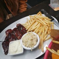 BBQ 'ribs' at Belzepub in Prague