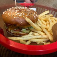 Classic burger at Belzepub in Prague