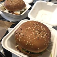 US and Belze at Belzepub in Prague