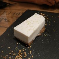 Tarta de limón vegana at Sesamum in Albacete