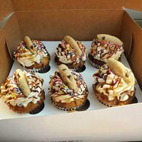 Bakery catering order for junkyard cupcakes at The Common Bond Market in Shelton