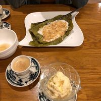 Sticky rice with coconut and peanuts (top) & vanilla soy ice cream (bottom) at Well Being II in Cologne