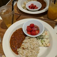 Soy meat curry, tomatos + potato salad at Cosme Kitchen Cafe in Kyoto