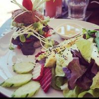 home made avocado burger and salad at Bubbles Live in Chiang Mai