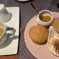 Scones with marmalade and cream 🤤🤤 at Un Piano dans la Theiere in Orleans