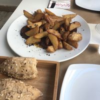 Patatas con chorizo vegano  at El Vergel Veggie Restaurant in Tarragona