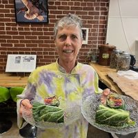 Chef Naomi with order at Raw Fresno in Fresno