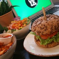 leckere Burger und free WiFi  at My Heart Beats Vegan in Karlsruhe