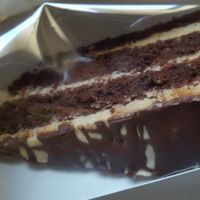 chocolate peanut butter cake to go at My Heart Beats Vegan in Karlsruhe