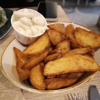 Potato Wedges mit Aioli at My Heart Beats Vegan in Karlsruhe