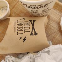 Erst nach dem Essen, wenn die Verblüffung vorbei war, dachte ich an Fotos... Super gern empfohlen! at Front Food in Linz