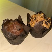 Schoko Muffin 4,49€, Nuss Muffin 4,49€
  at Front Food in Linz