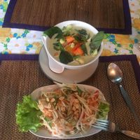 Green curry with tofu and spicy Thai papaya salad (veganized) at O2 in Koh Chang