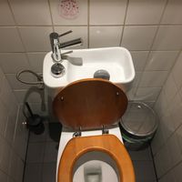 toilet with sink... never seen this before at GYS - Voorstraat in Utrecht