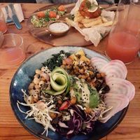 Buddha bowl & Fish and chips at GYS - Voorstraat in Utrecht