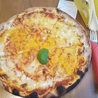 3 cheese pizza at Vegan Pizza in Warsaw