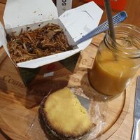 Vegan Chop Suey & vegan Alfajor! at Marcopolo Freelife in Ushuaia