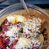 "Classic" bowl with acai: Bananas, granola, peanut butter, raspberries and coconut on acai at Lotta Love in Malmo