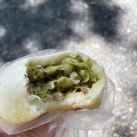 Bun filled with spoon cabbage from Shàng Dǐng Huángjiā Main Station, Taipei  at Shàng Dǐng HuángJiā 上頂皇家 - Main Station in Taipei