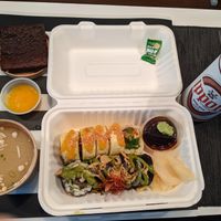 Odoroki one-person meal, plus can of locally made Ippon beer at Sushi Momo in Montreal