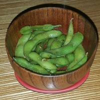 edamame at Sushi Momo in Montreal