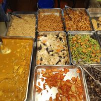 Buffet spread at Zhen Vegetarian 镇斋素食 in West Singapore