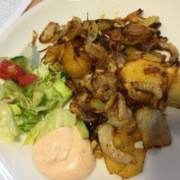potatoes & salad at Veganatural in Giessen