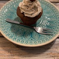 Cupcake Kirsche Schoko  at Veganatural in Giessen