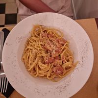 Spaghetti alla carbonara vegani at Origano Trevi in Rome