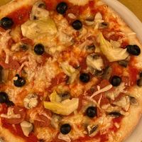 Capriciosa vegan pizza at Origano Trevi in Rome