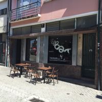 outside  at Black Mamba Burgers and Records in Porto