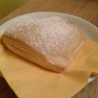 apple pastry at Il Vegano Bistrot in Florence
