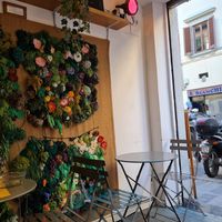 Outdoor tables at Il Vegano Bistrot in Florence