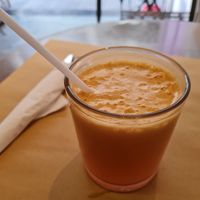 Fruit and veggie extract at Il Vegano Bistrot in Florence