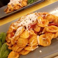 Orecchiette in tomato sauce at Il Vegano Bistrot in Florence