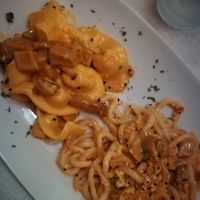 Cappelletti ai funghi e noodles in agrodolce at Amaranto in Ravenna