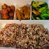 Brown rice bento at Greendot 绿一点 - Paya Lebar in Central Singapore