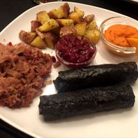'Blood sausage'-Christmas dinner at Vegan Inspiratsioon in Tallinn