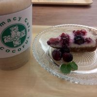 black sesame and soy flour smoothie with raw berry cake at Cocoful in Namaka