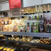 Dry fruits at Kitsch et Bio in Nagoya