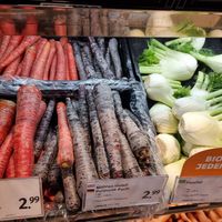 Carrots fennel at denn's Biomarkt - Wehrhahn in Dusseldorf
