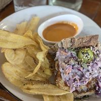The Vegan Steak Sandwich (3 out of 5 ⭐) - 💰30k - bit bland and cauliflower too hard. Bread was good at Ikaro Cafe in Santa Marta