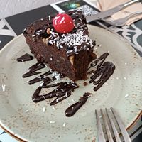 Tarta de chocolate y boniato vegan y gluten-free at Kafe Botanika in San Sebastian