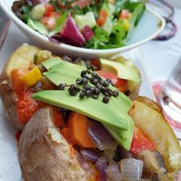 Veganer Kumpir at Cafe Lila in Regensburg