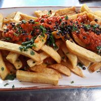 Veganes Poutine mit Linsen at Cafe Lila in Regensburg