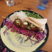 Kebap de falafel 🧆 at Valentin in A Coruna